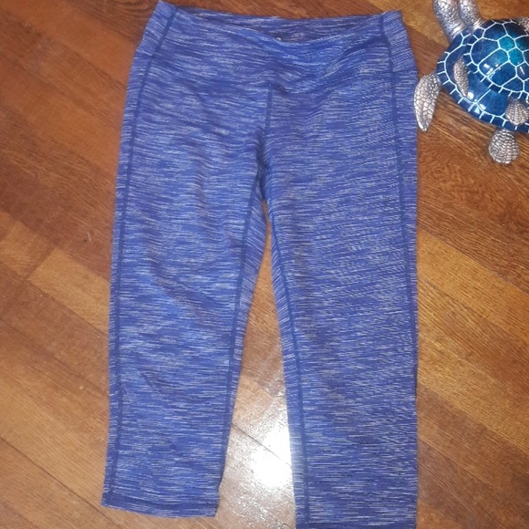 Athleta Pants - Athleta Cropped Workout Leggings  Pants Blue Sz M